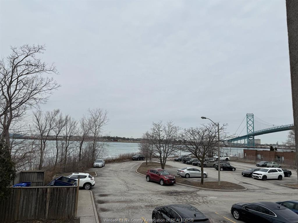 206-3000 Sandwich Street, Windsor, ON