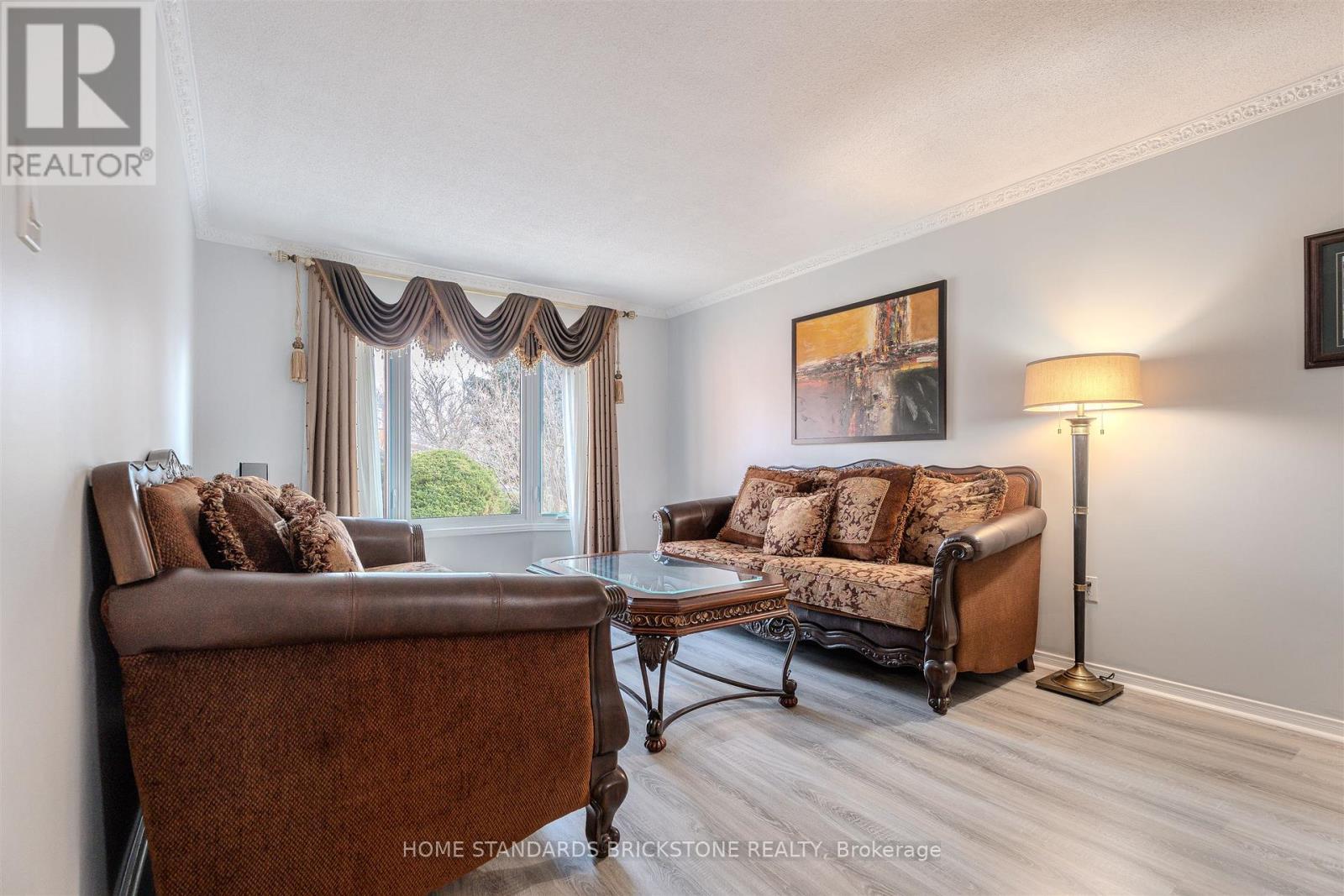 4538 Penhallow Road, Mississauga, ON - Indoor Photo Showing Living Room