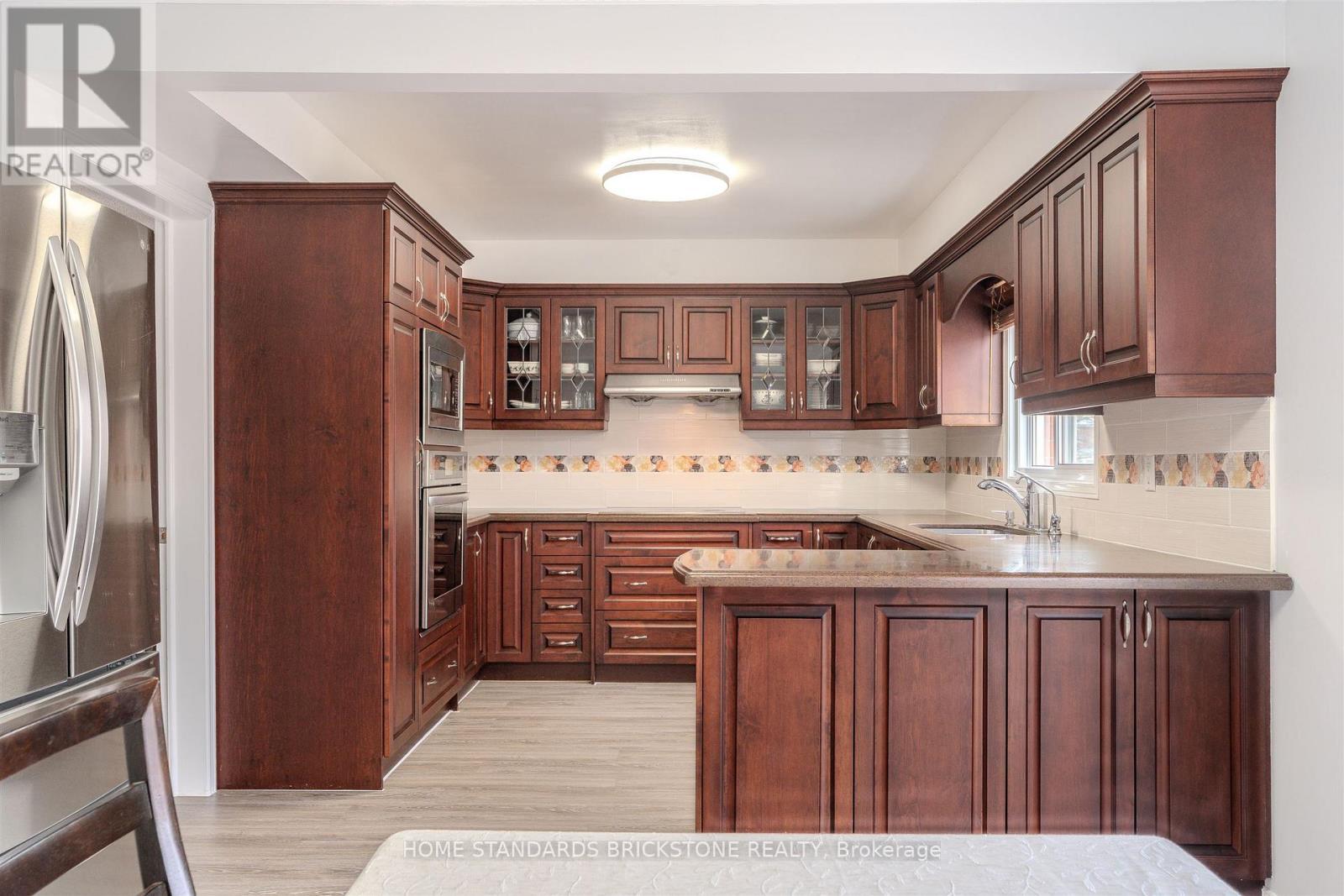 4538 Penhallow Road, Mississauga, ON - Indoor Photo Showing Kitchen