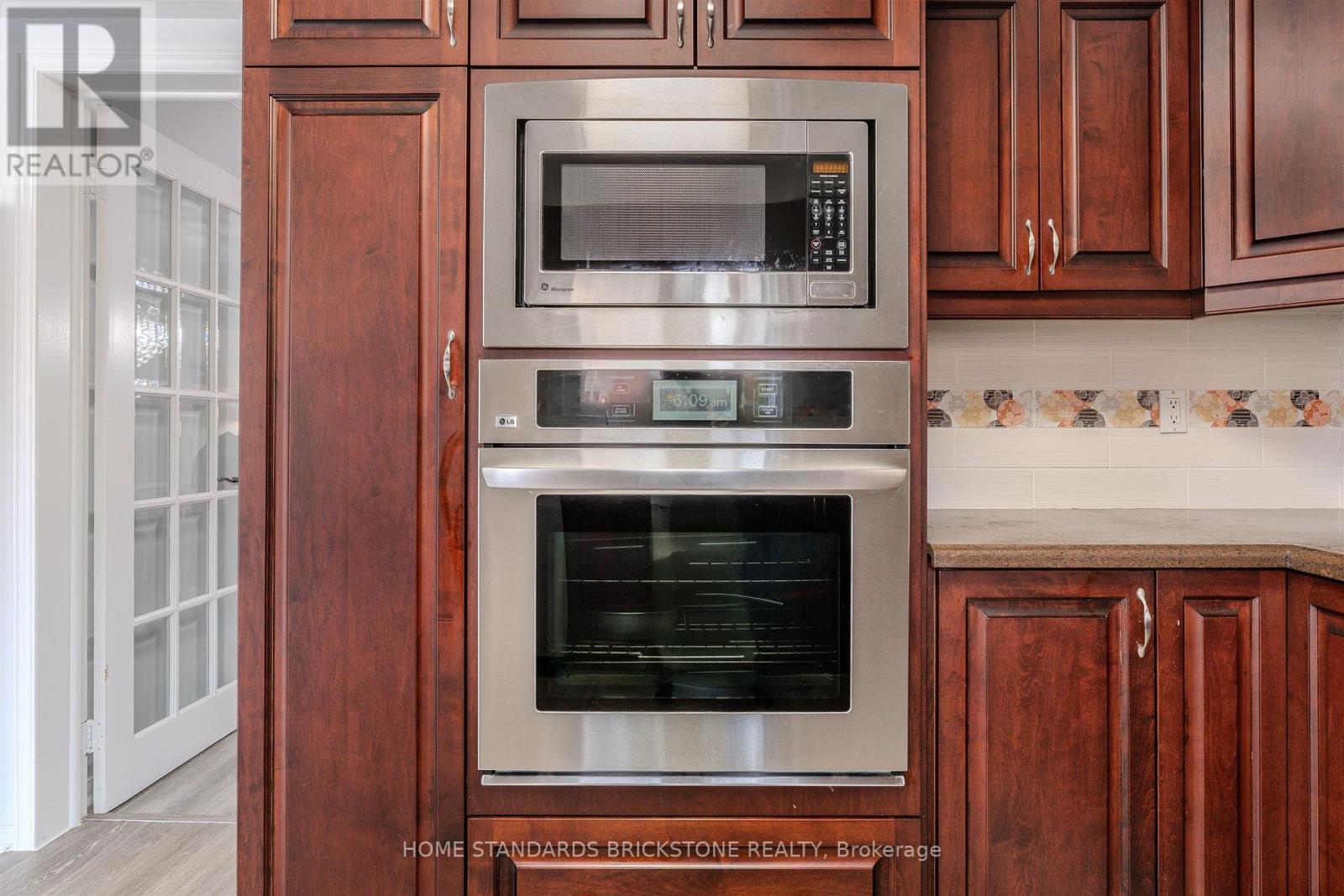 4538 Penhallow Road, Mississauga, ON - Indoor Photo Showing Kitchen