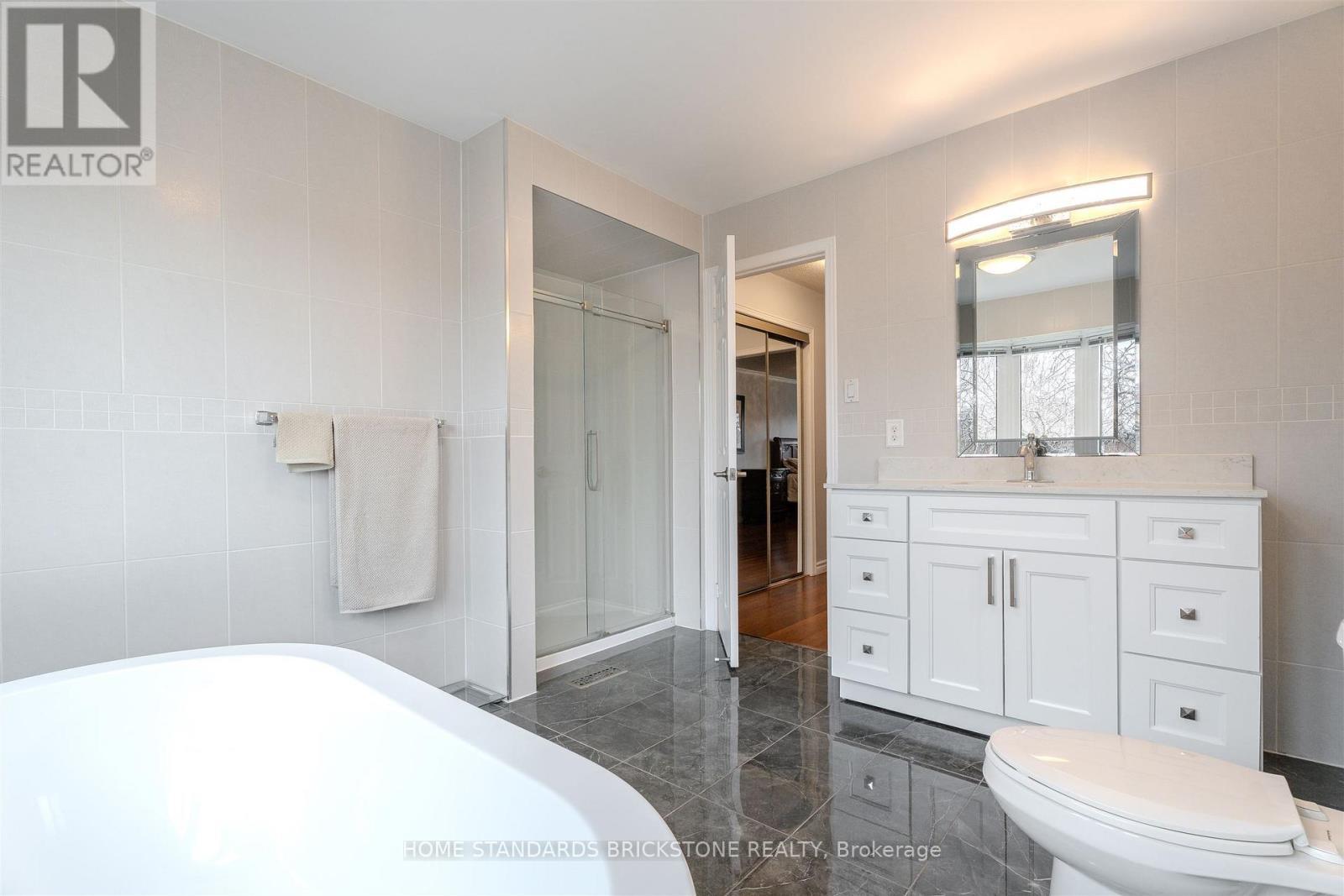4538 Penhallow Road, Mississauga, ON - Indoor Photo Showing Bathroom