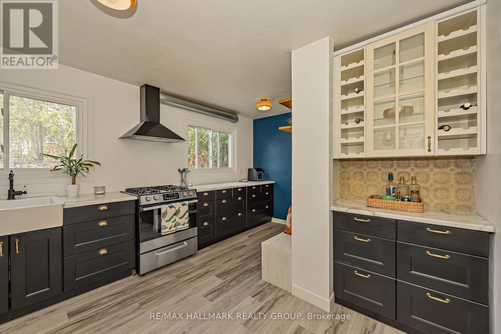 2661 Conn Street, Ottawa, ON - Indoor