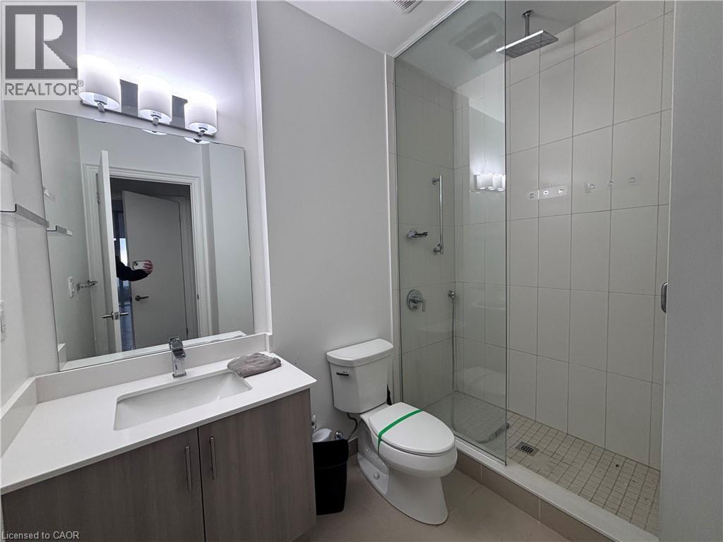 550 North Service Road Unit# 905, Grimsby, ON - Indoor Photo Showing Bathroom