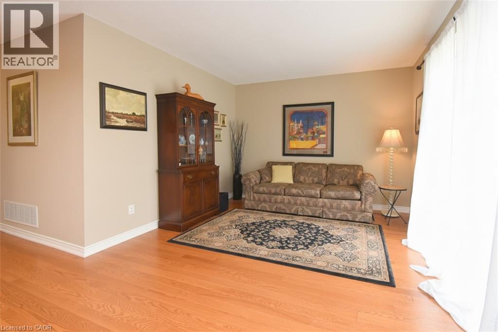 320 Hamilton Drive Unit# 4, Ancaster, ON - Indoor