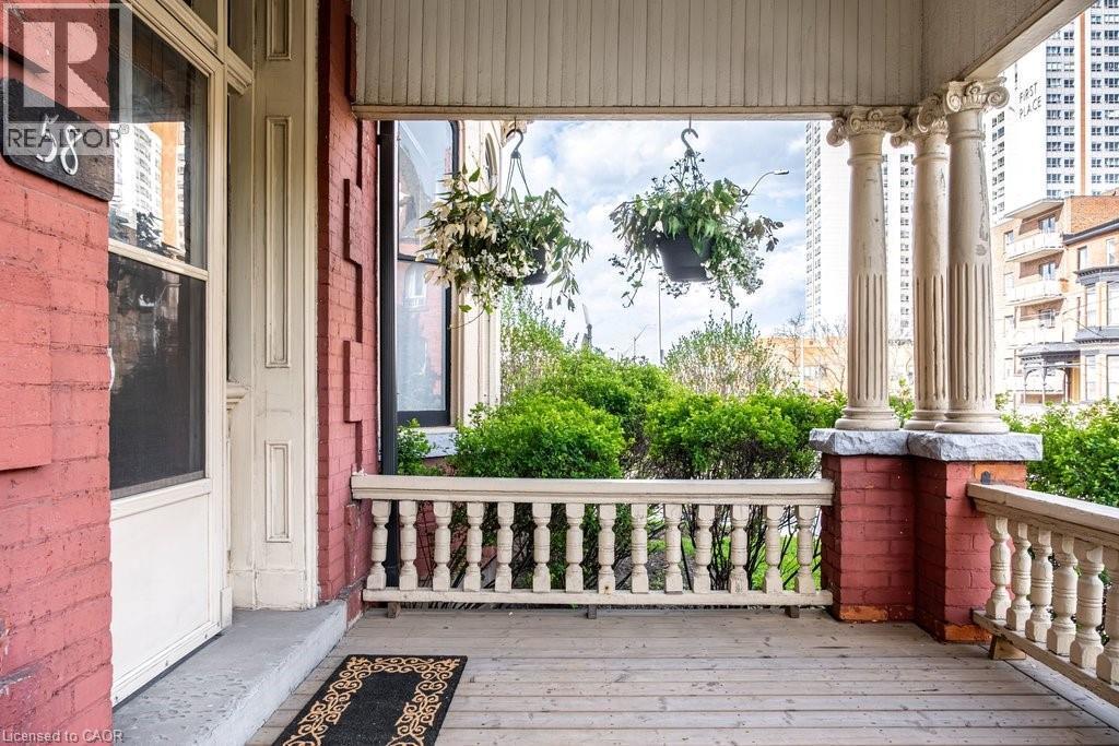 58 Wellington Street S, Hamilton, ON - Outdoor
