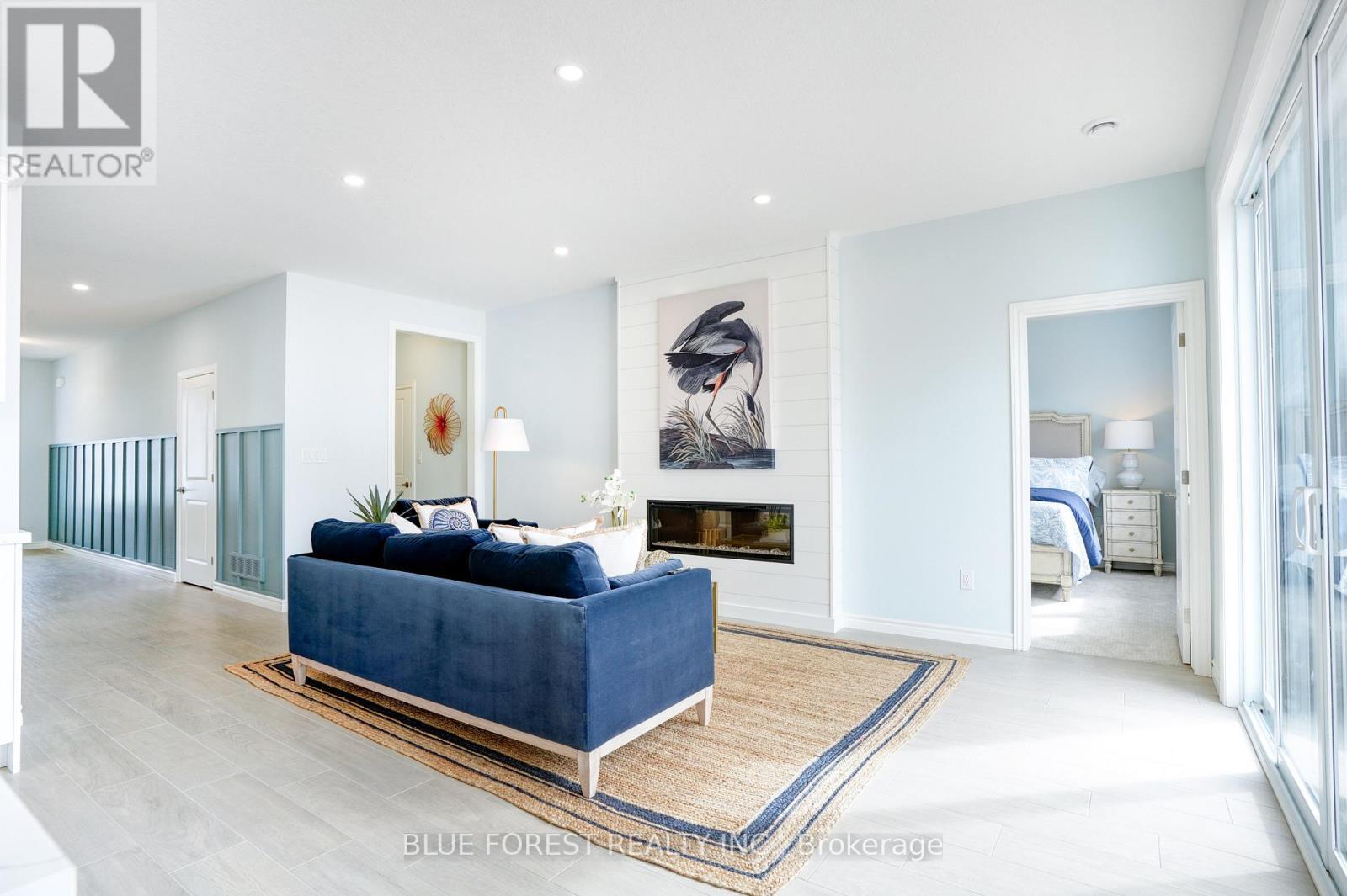 25 Harbour Way, Central Elgin (Port Stanley), ON - Indoor With Fireplace