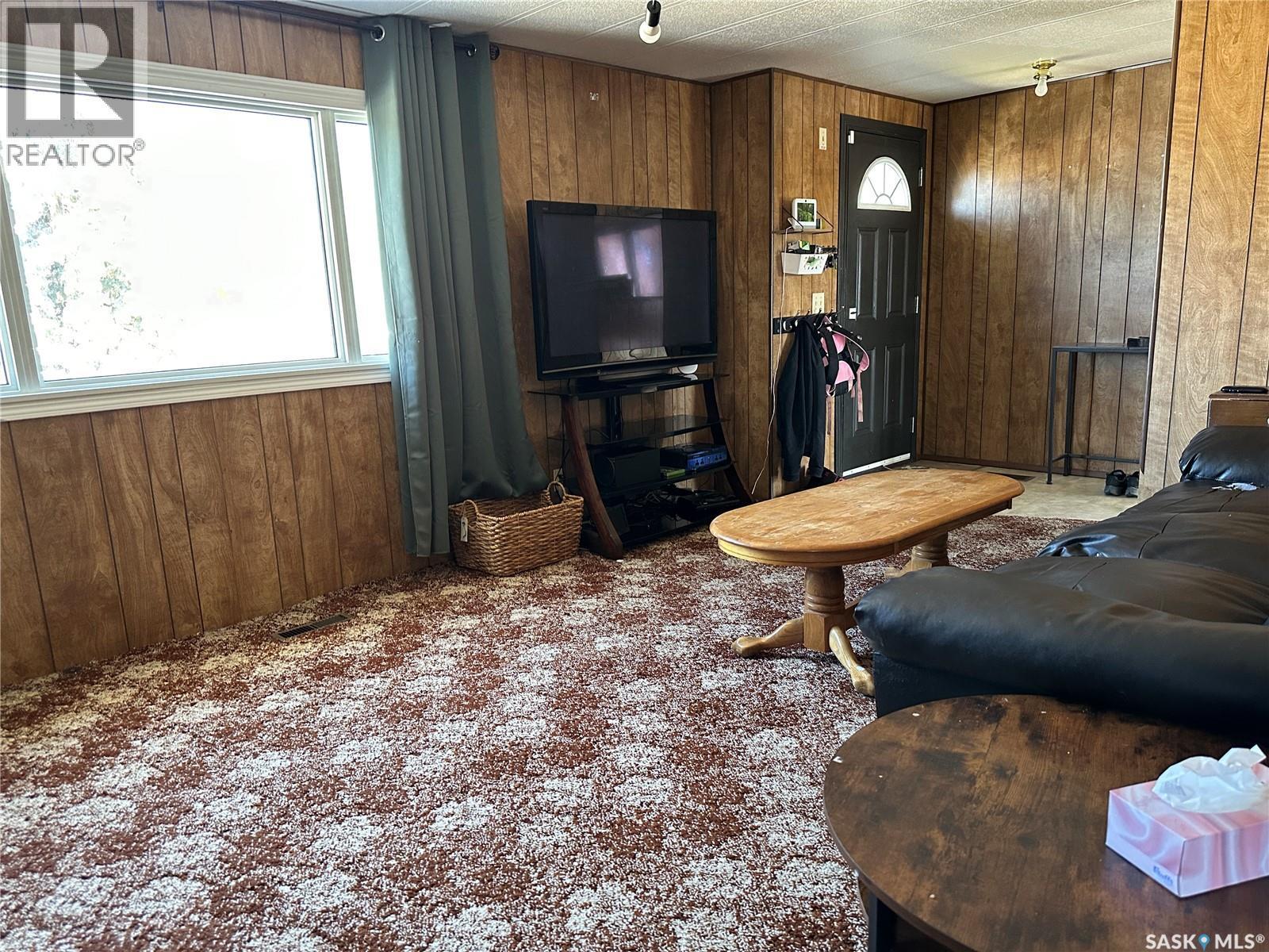 129 Laing Crescent, Weyburn, SK