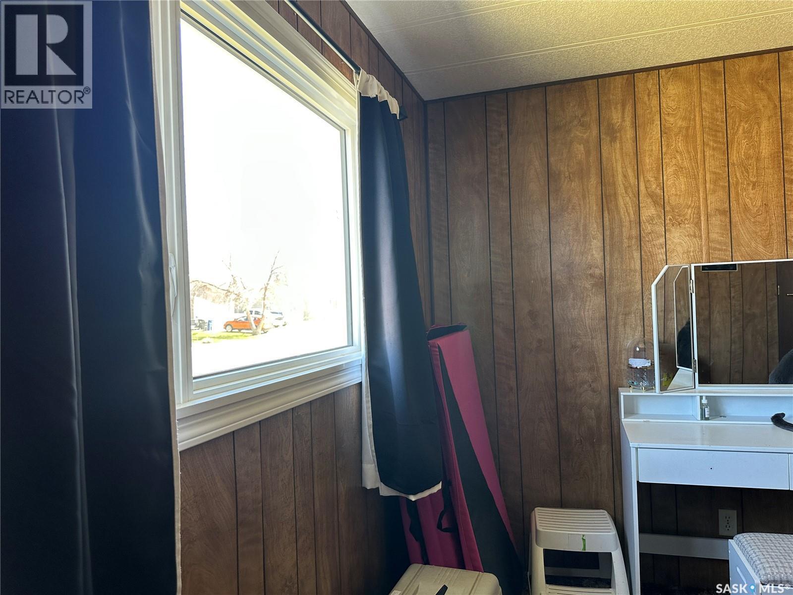 129 Laing Crescent, Weyburn, SK