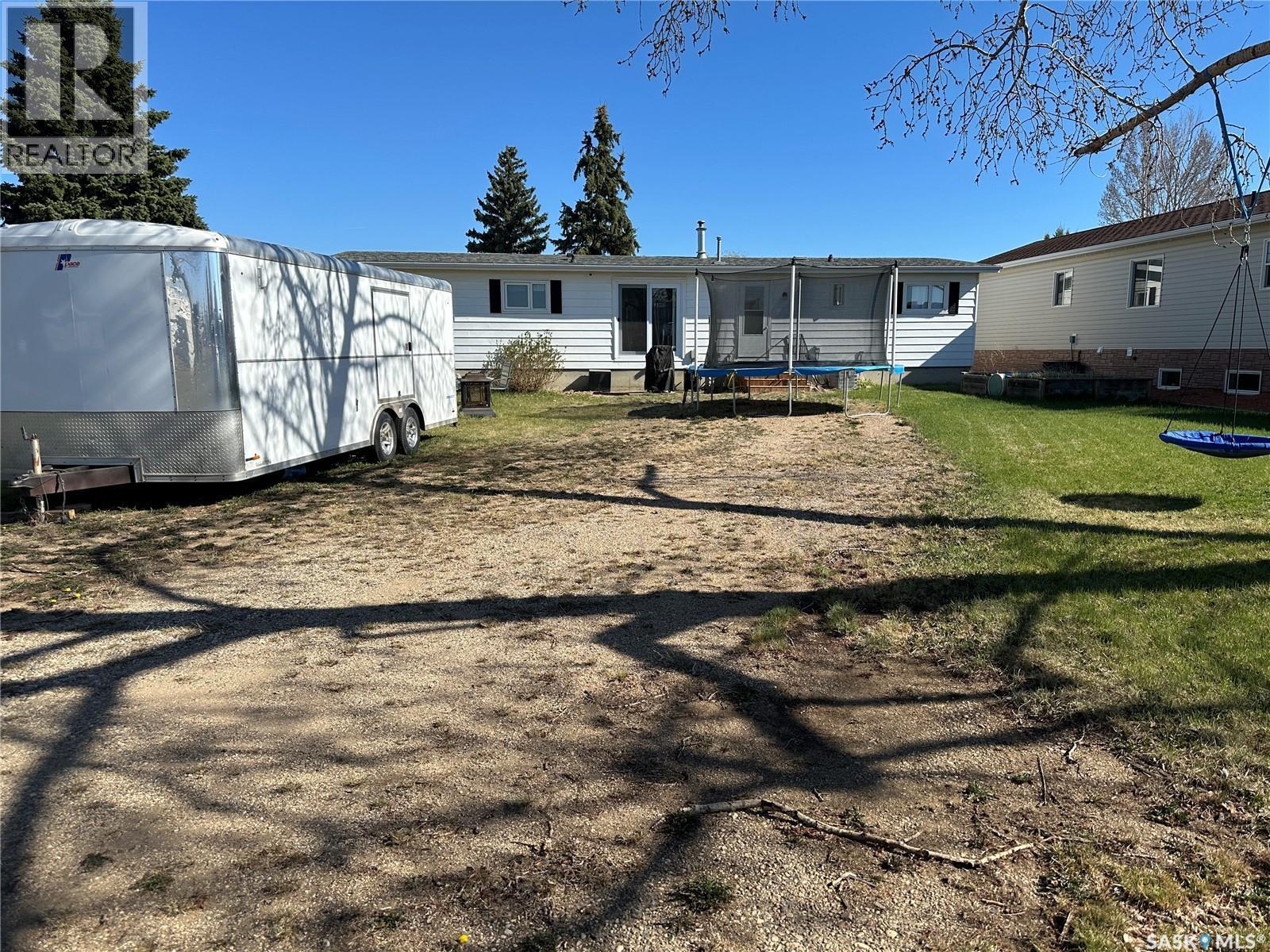 129 Laing Crescent, Weyburn, SK