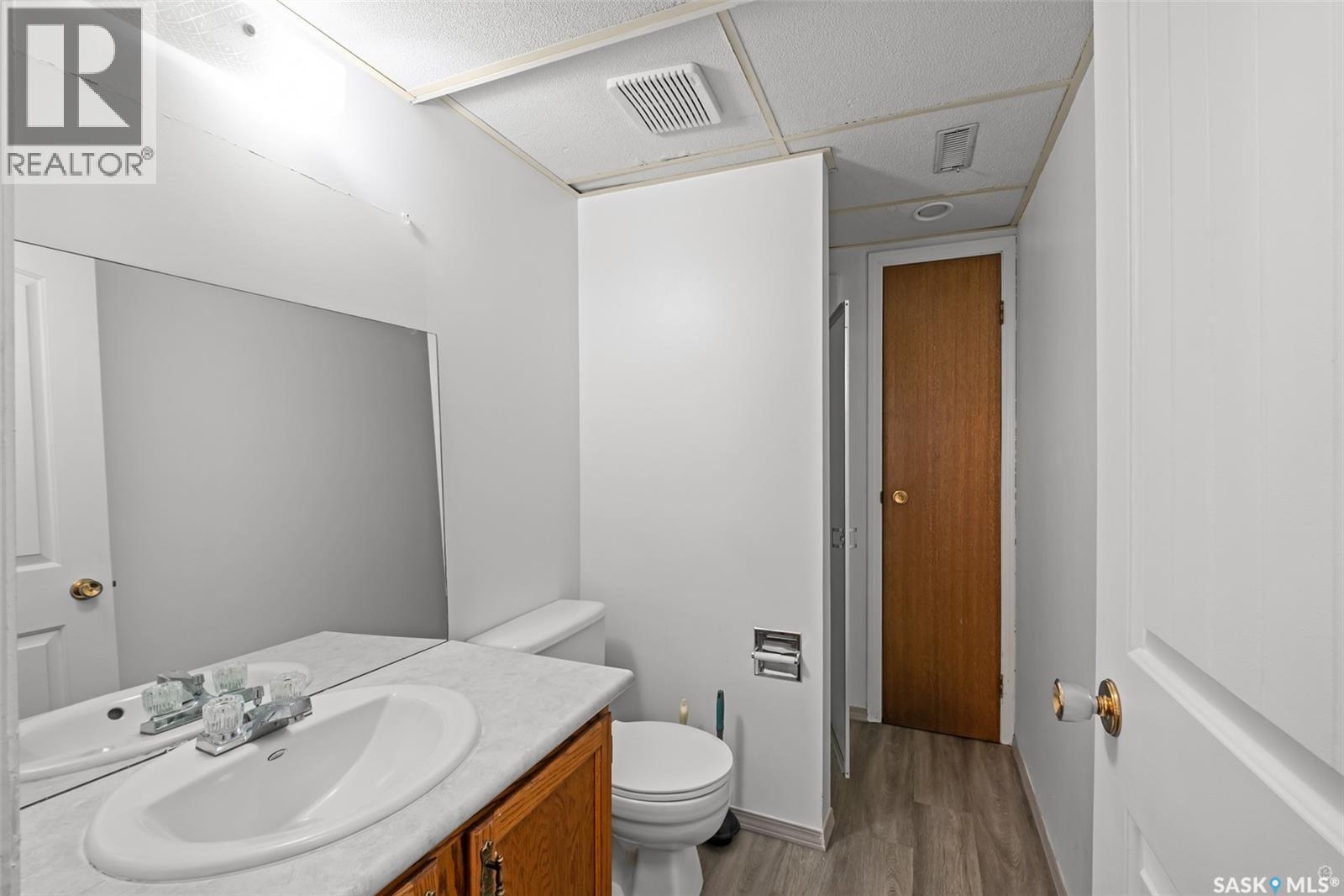 3367 15Th Avenue E, Prince Albert, SK - Indoor Photo Showing Bathroom
