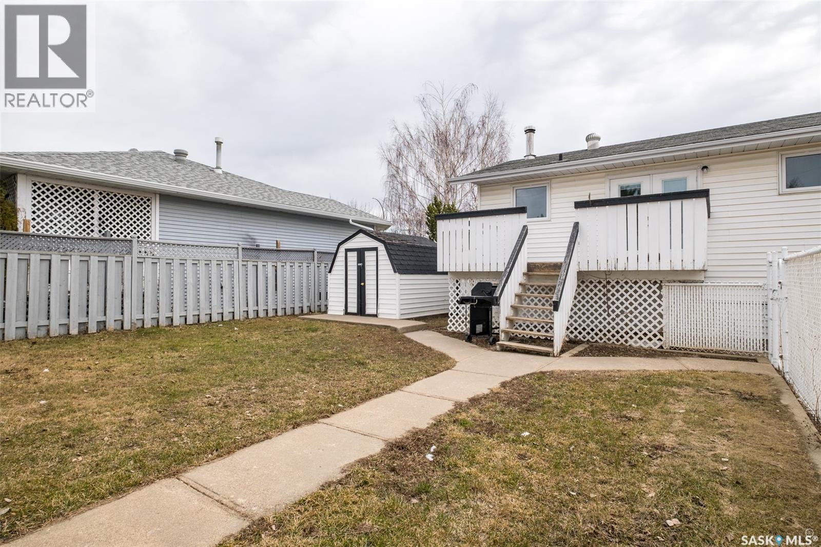 3367 15Th Avenue E, Prince Albert, SK - Outdoor