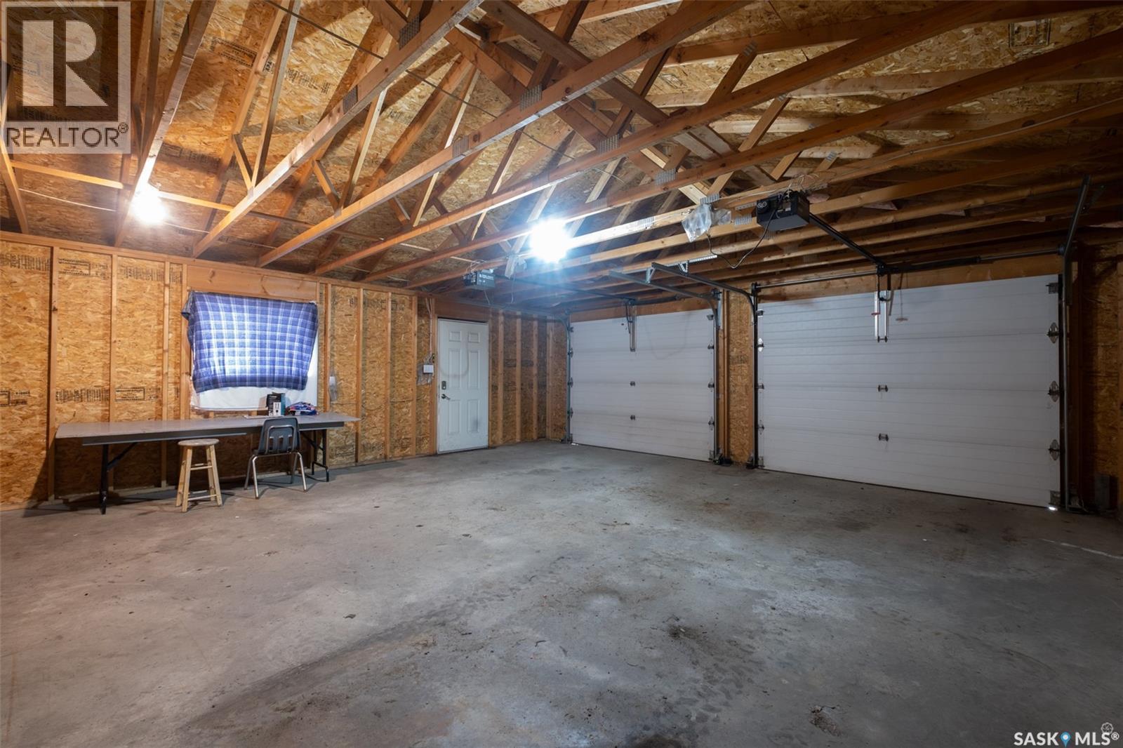 3367 15Th Avenue E, Prince Albert, SK - Indoor Photo Showing Garage