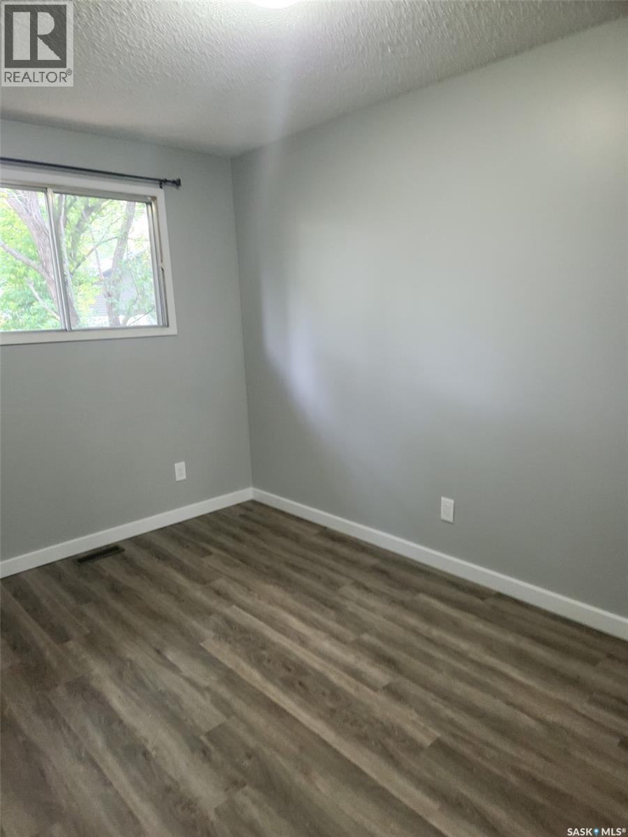 3615-3617 Fairlight Drive, Saskatoon, SK - Indoor Photo Showing Other Room