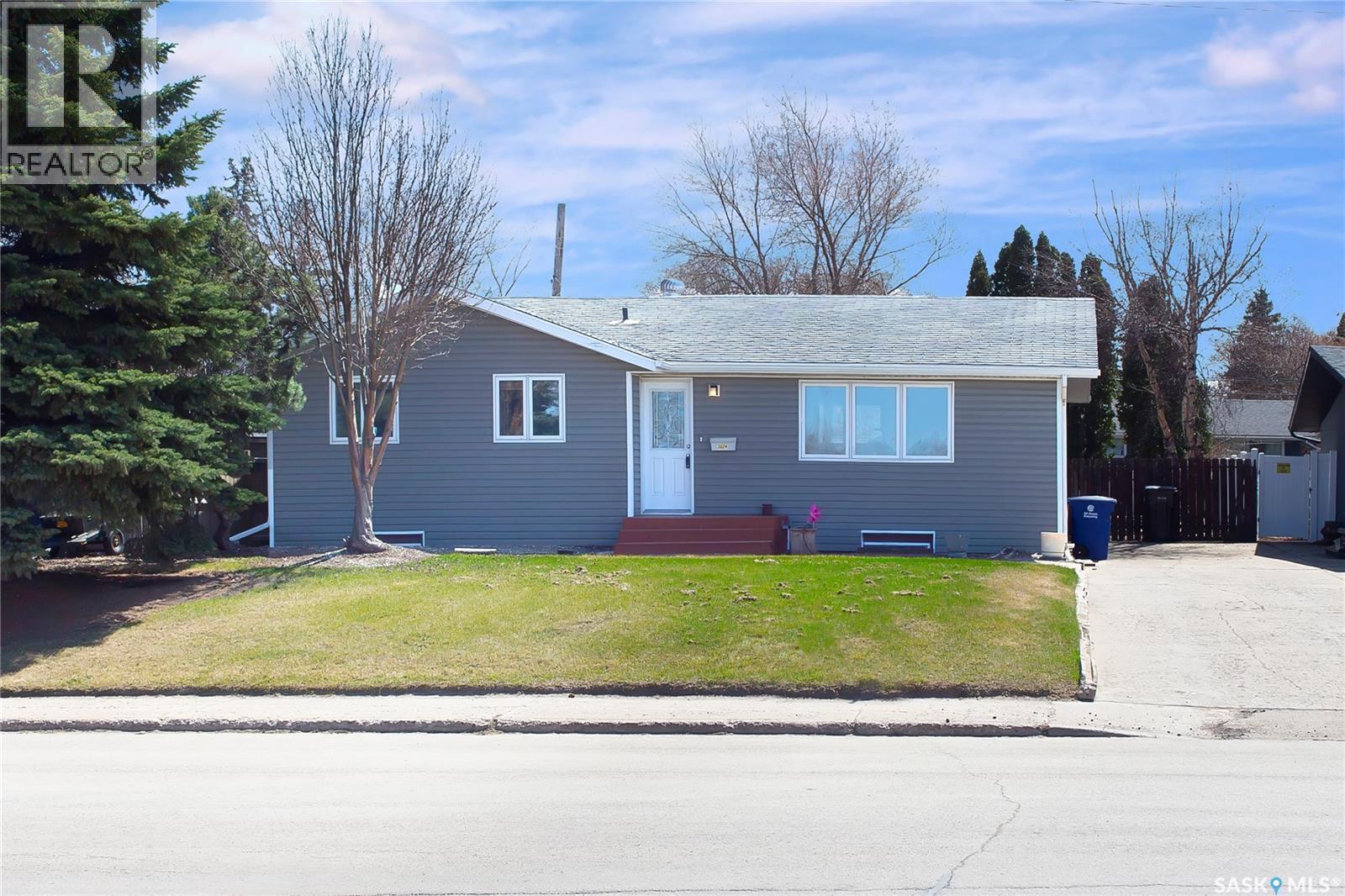 3024 14Th Street E, Saskatoon, SK - Outdoor