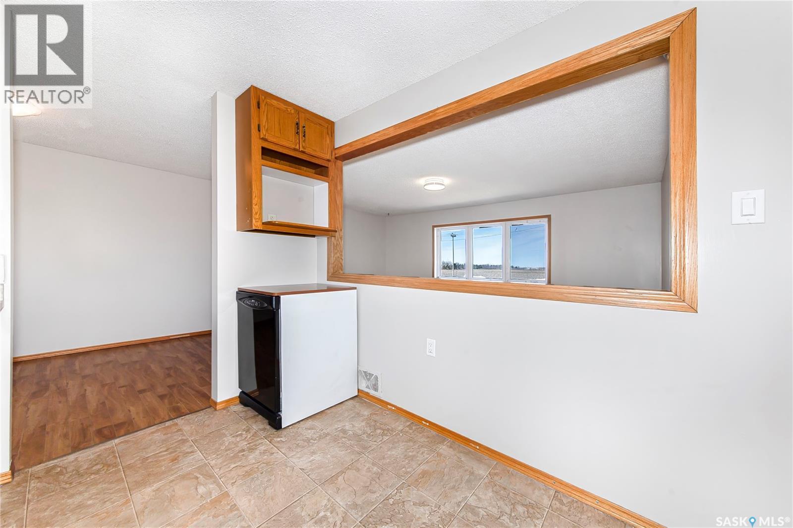 3024 14Th Street E, Saskatoon, SK - Indoor