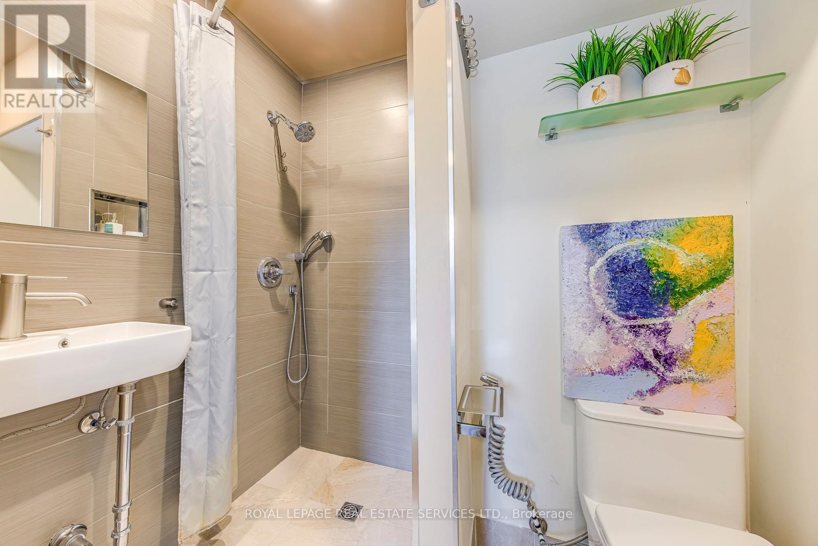 3125 Centennial Drive, Burlington, ON - Indoor Photo Showing Bathroom