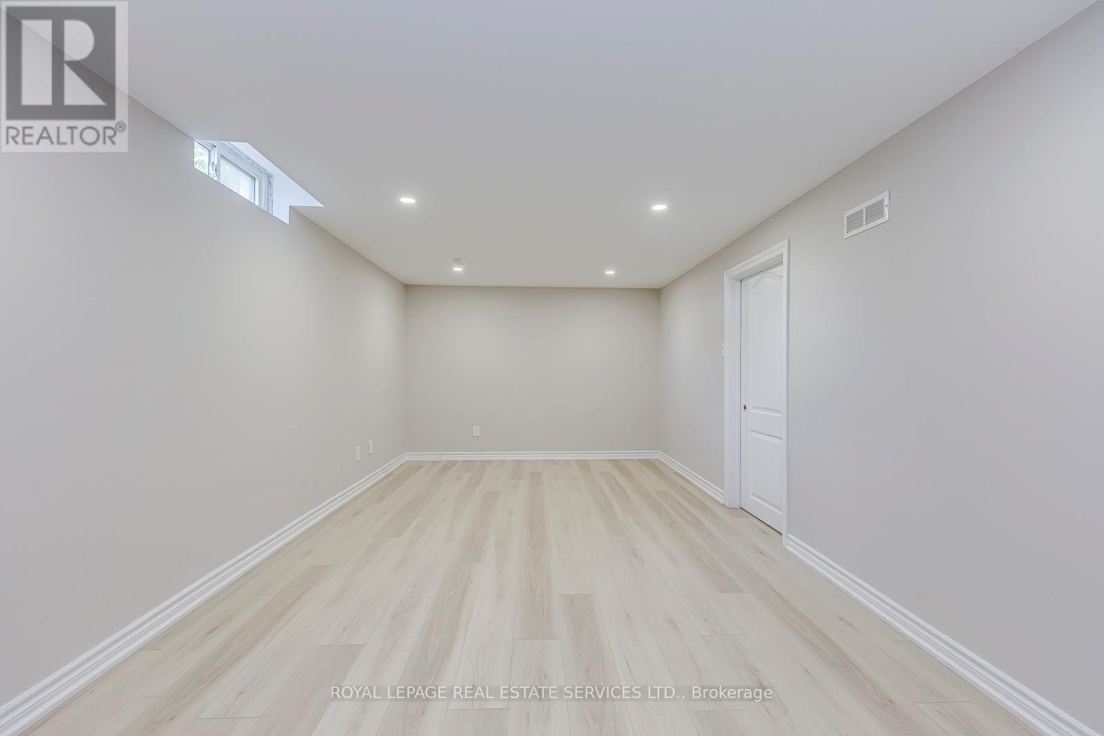 3125 Centennial Drive, Burlington, ON - Indoor Photo Showing Other Room