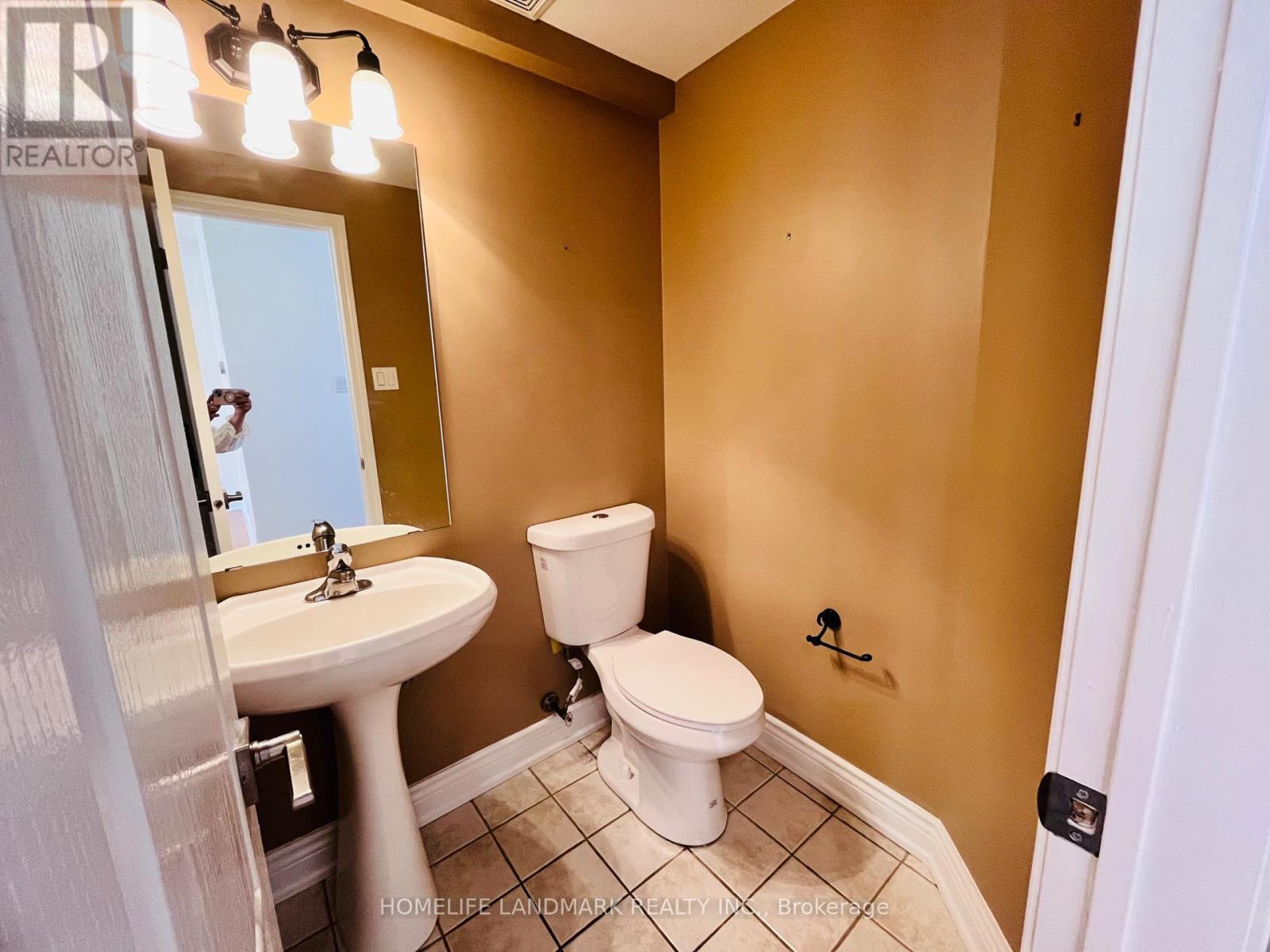 26 Pingel Road, Markham, ON - Indoor Photo Showing Bathroom