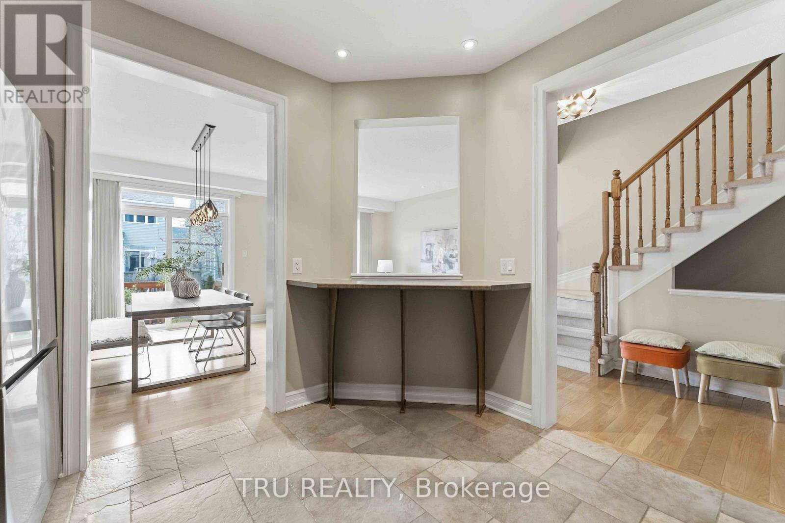 449 Celtic Ridge Crescent, Ottawa, ON - Indoor Photo Showing Other Room
