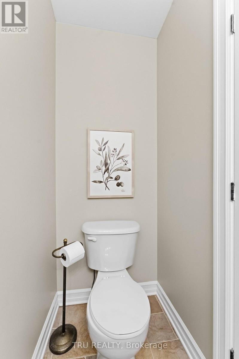449 Celtic Ridge Crescent, Ottawa, ON - Indoor Photo Showing Bathroom