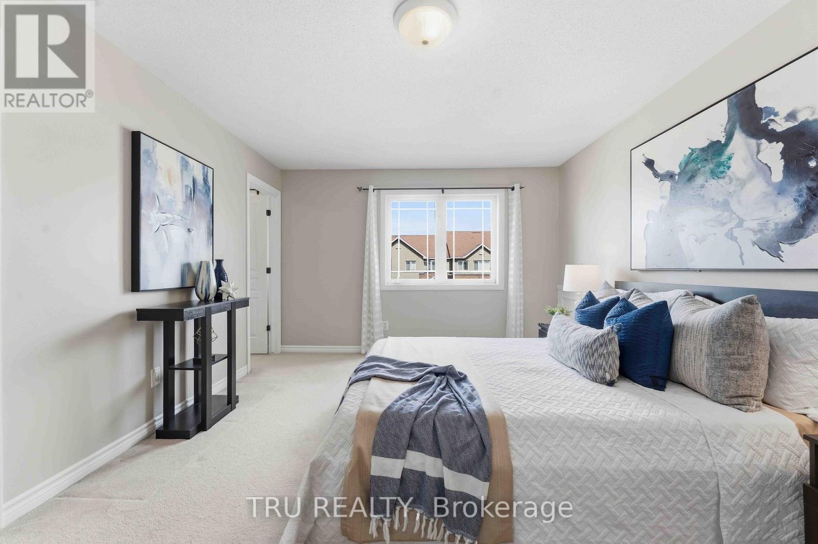 449 Celtic Ridge Crescent, Ottawa, ON - Indoor Photo Showing Bedroom