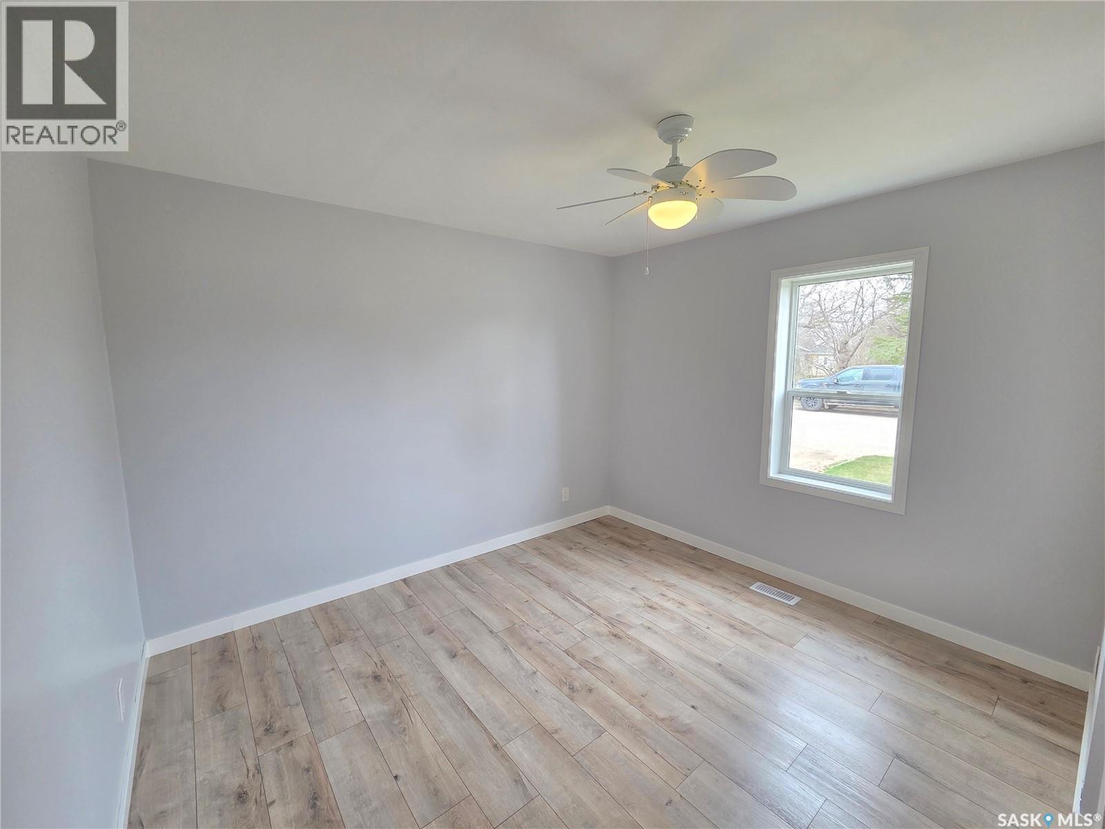 25 Rhodes Street, Redvers, SK - Indoor Photo Showing Other Room