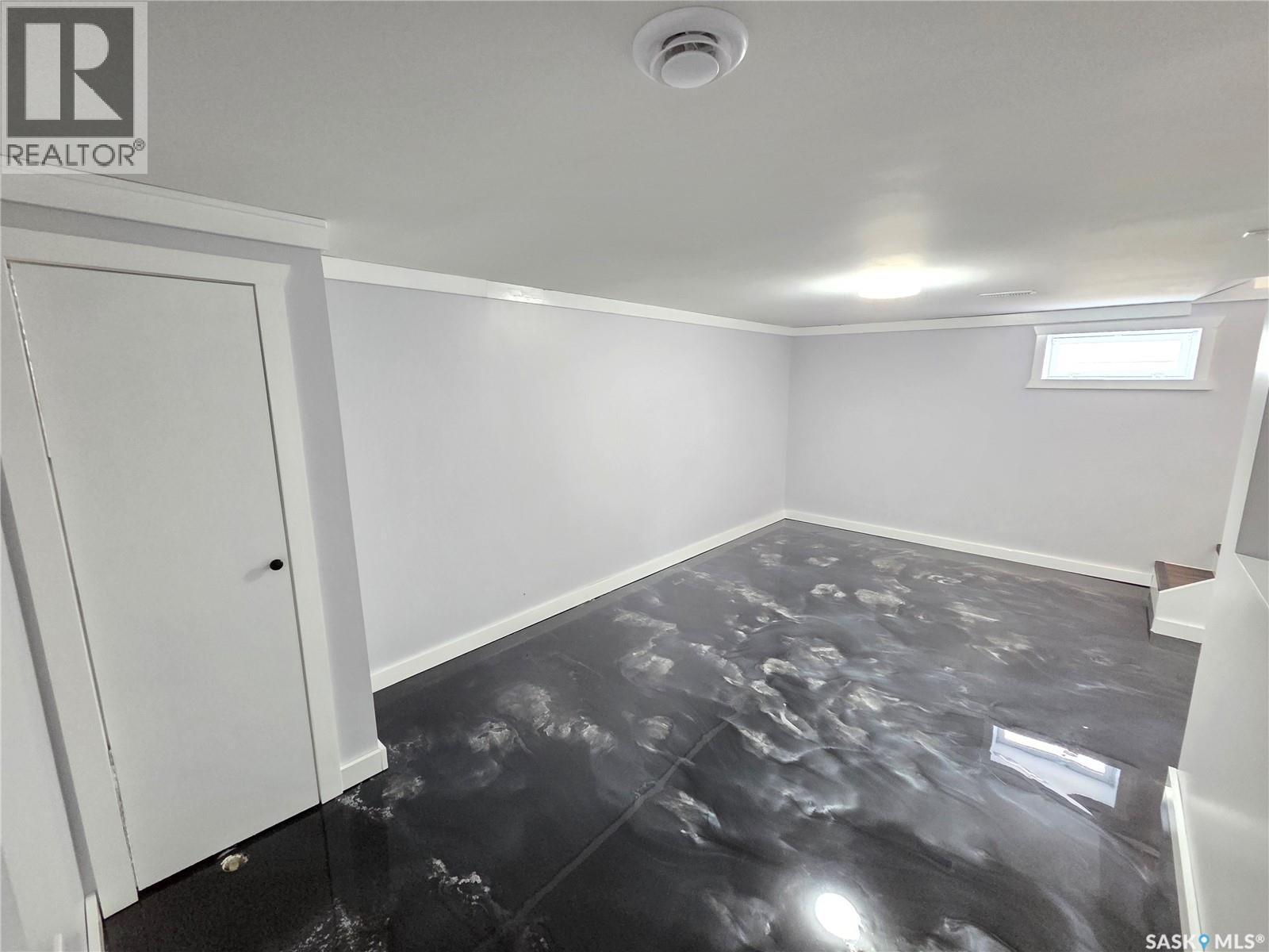 25 Rhodes Street, Redvers, SK - Indoor