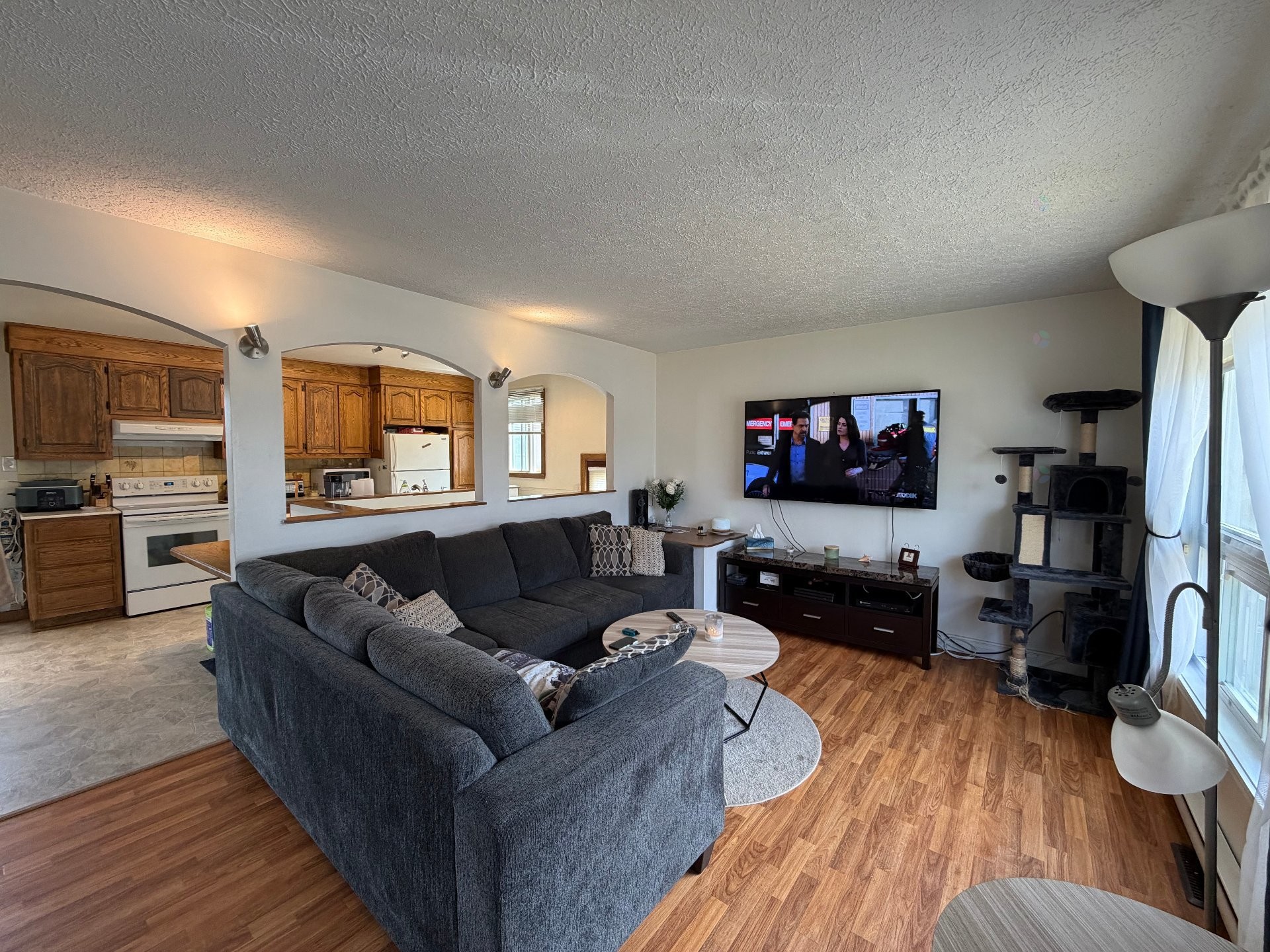 Salon - 3225 Rue Brébeuf, Boisbriand, QC - Indoor Photo Showing Living Room