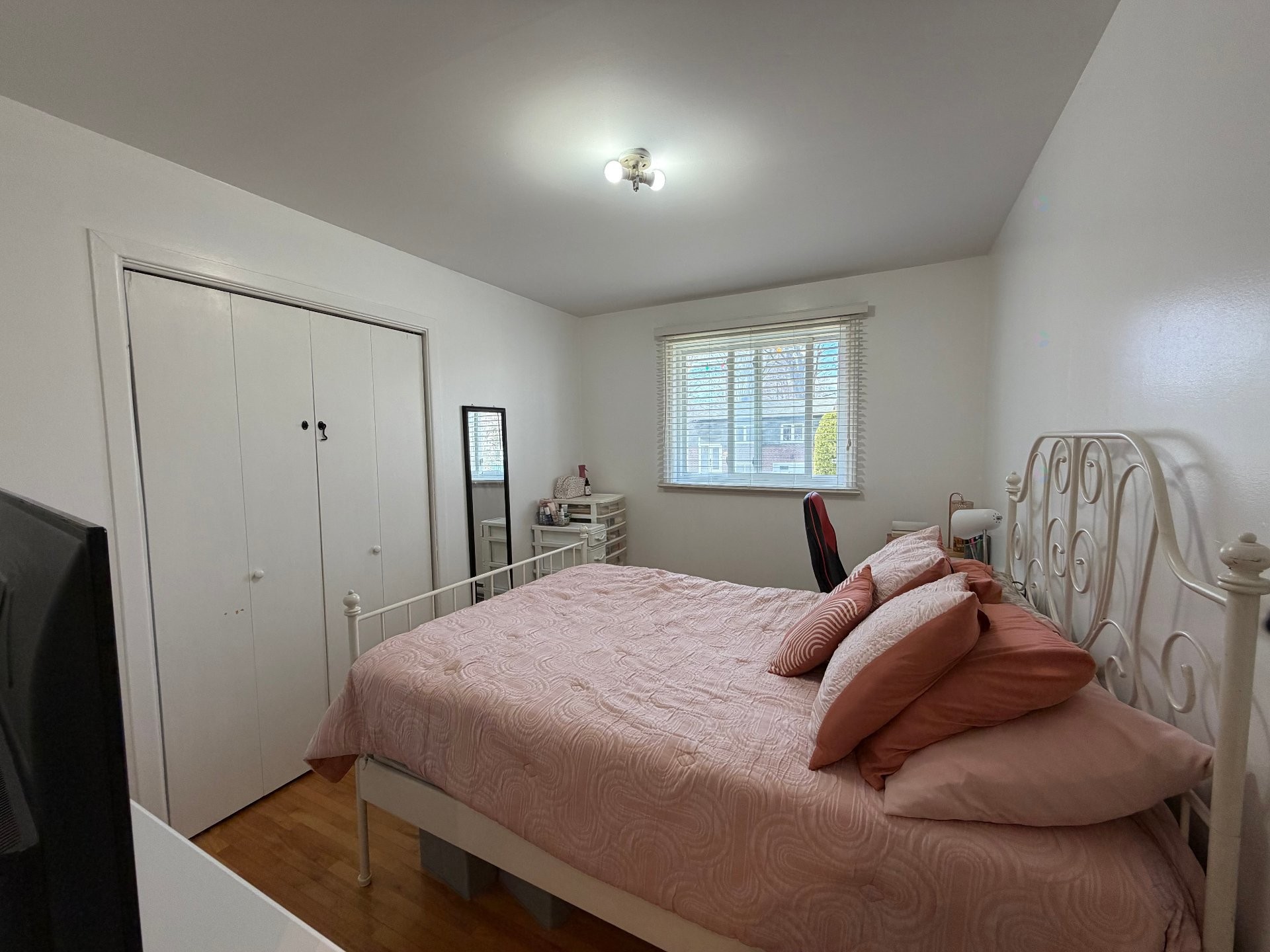 Chambre à coucher - 3225 Rue Brébeuf, Boisbriand, QC - Indoor Photo Showing Bedroom