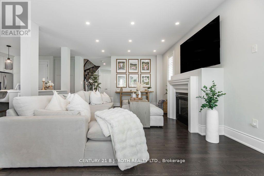 20 Westminster Circle, Barrie, ON - Indoor Photo Showing Living Room With Fireplace