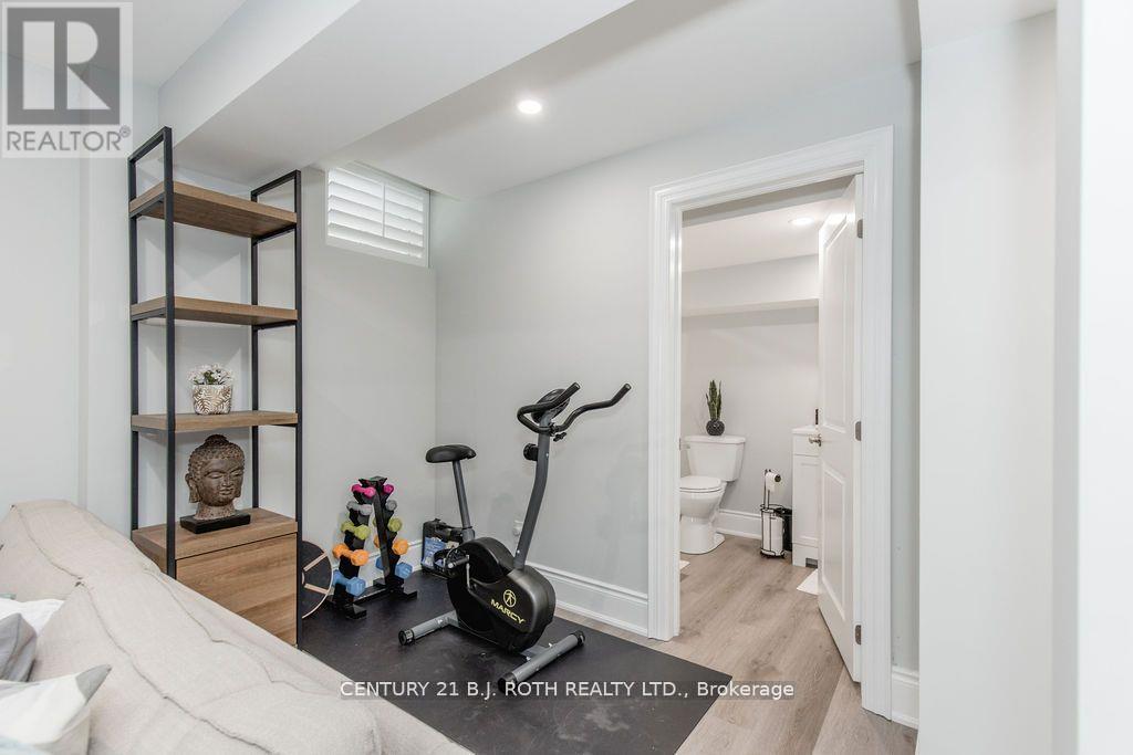 20 Westminster Circle, Barrie, ON - Indoor Photo Showing Gym Room