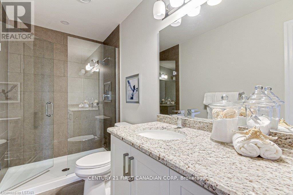 709 - 505 Talbot Street, London East (East F), ON - Indoor Photo Showing Bathroom