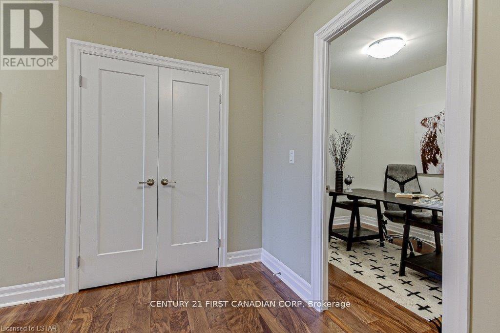 709 - 505 Talbot Street, London East (East F), ON - Indoor Photo Showing Other Room