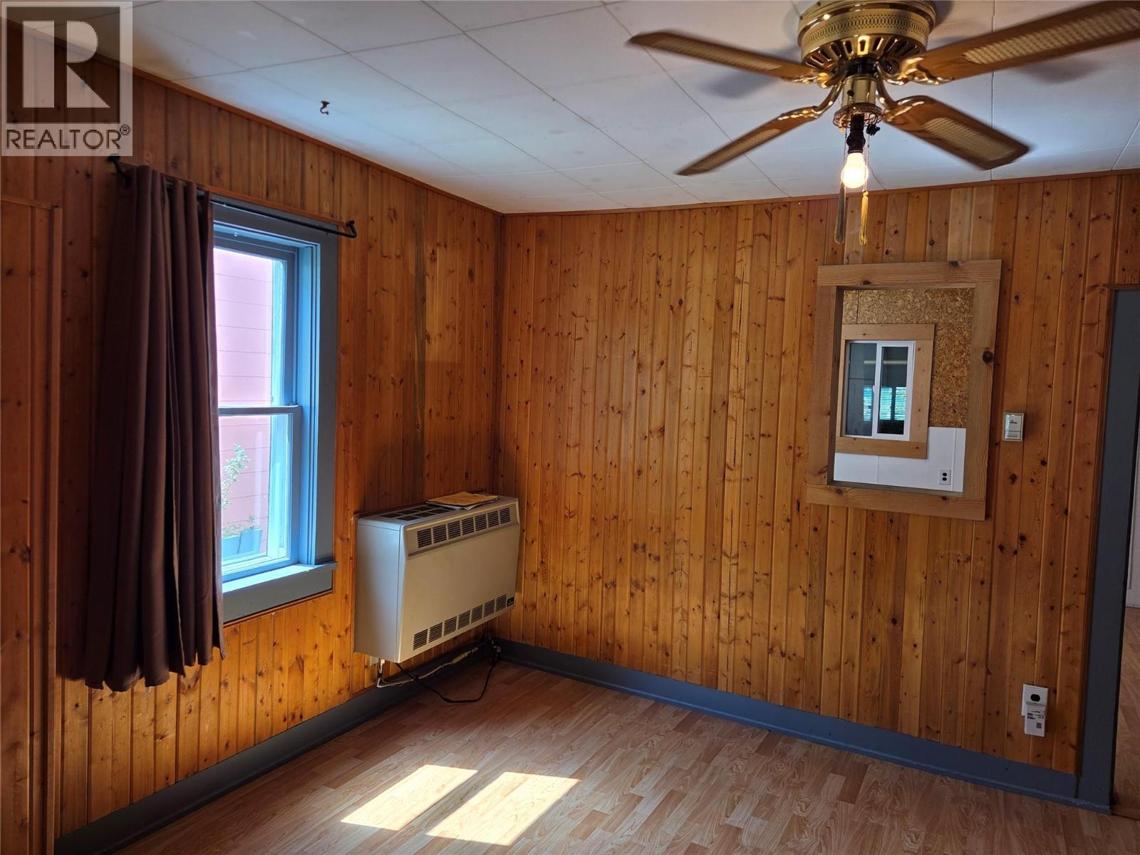 840 Cawston Avenue, Hedley, BC - Indoor Photo Showing Other Room
