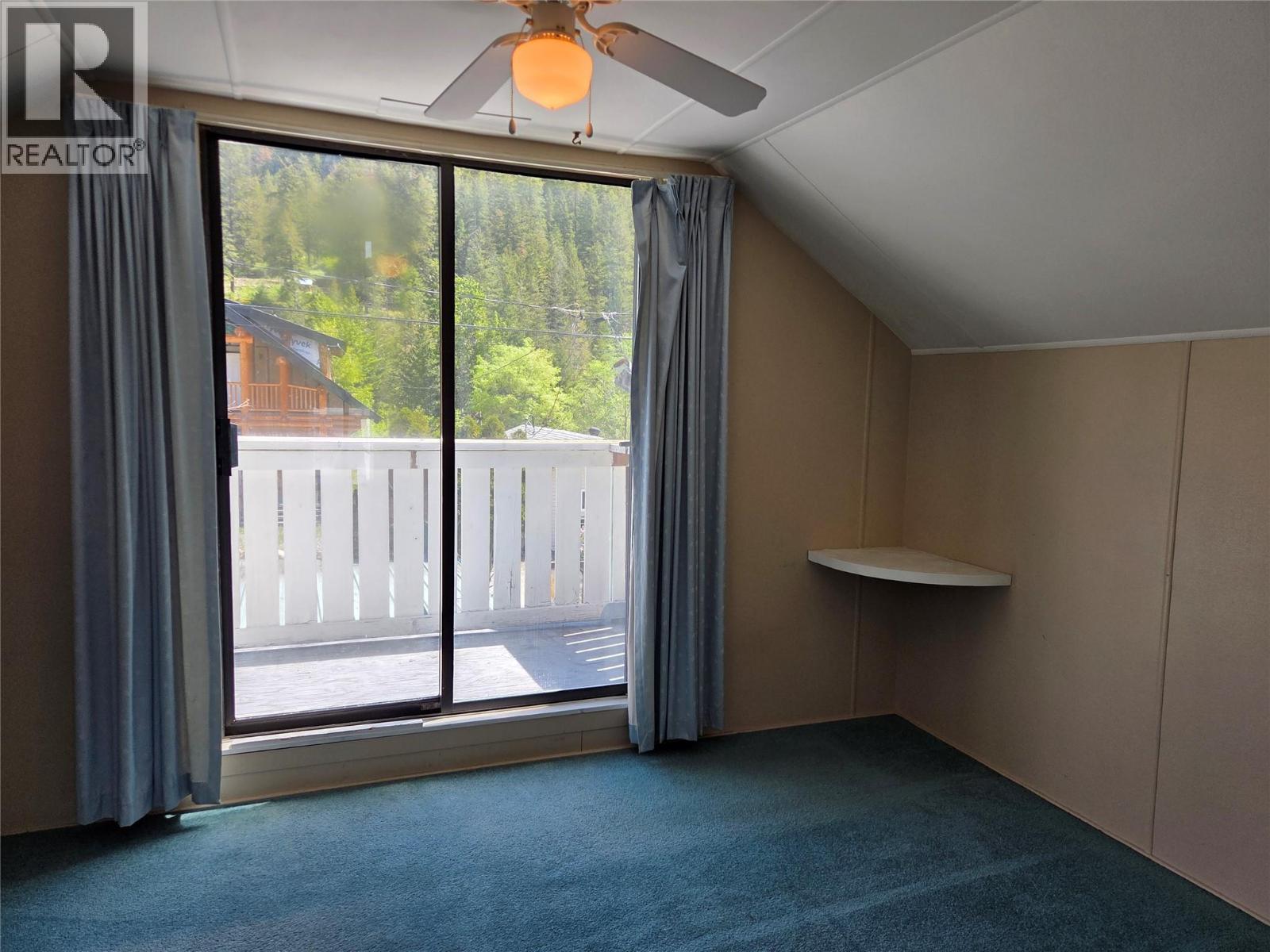 840 Cawston Avenue, Hedley, BC - Indoor Photo Showing Other Room