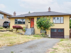 915 Inskip St Esquimalt, BC V9A 4J6