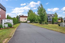 #204-2286 Henry Ave Sidney, BC V8L 2B2