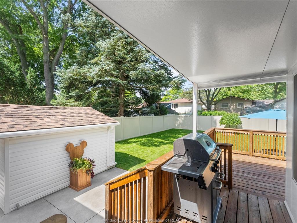 5835 Canada, Lasalle, ON