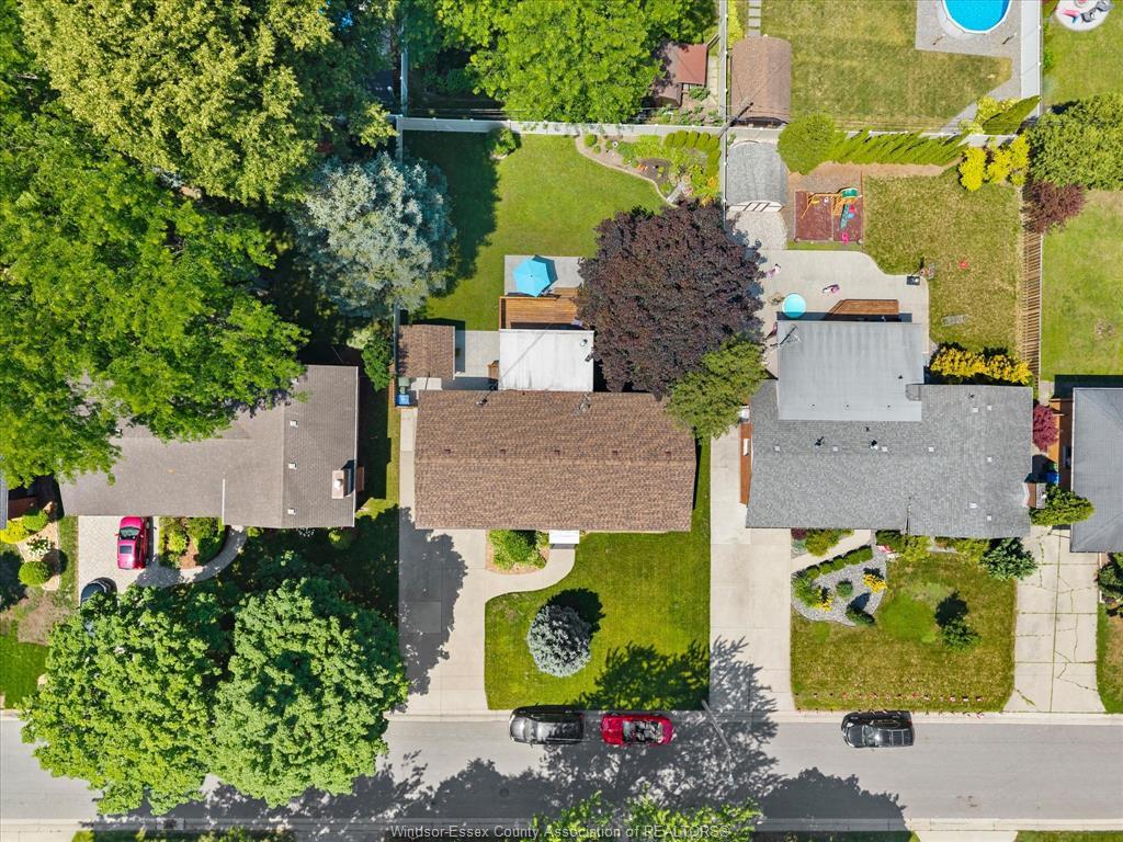 5835 Canada, Lasalle, ON