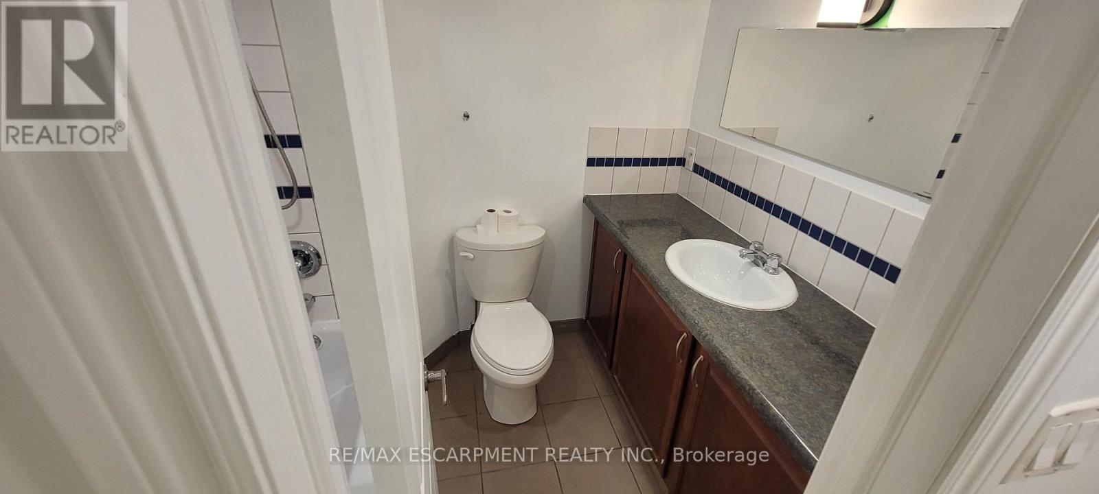 Lower Level - 98 Limeridge Road E, Hamilton, ON - Indoor Photo Showing Bathroom