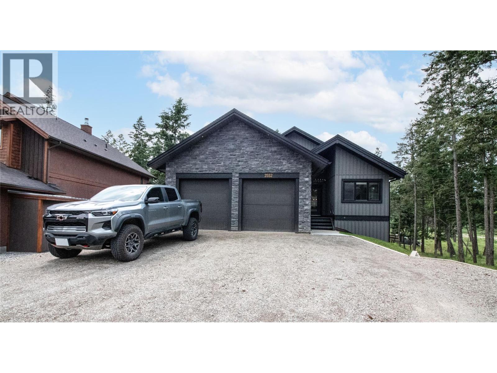 2552 Sandstone Mews, Invermere, BC