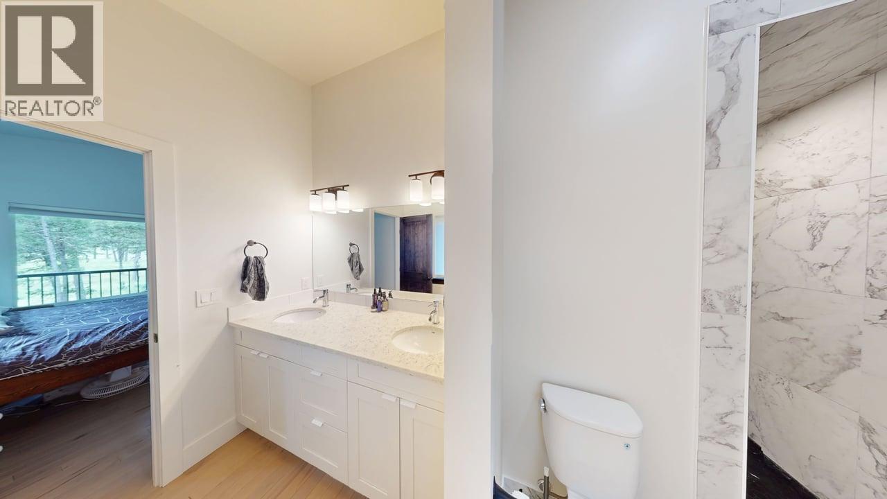 Primary Ensuite - 2552 Sandstone Mews, Invermere, BC