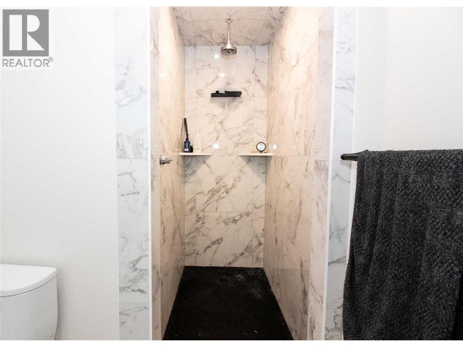 Primary Shower - 2552 Sandstone Mews, Invermere, BC