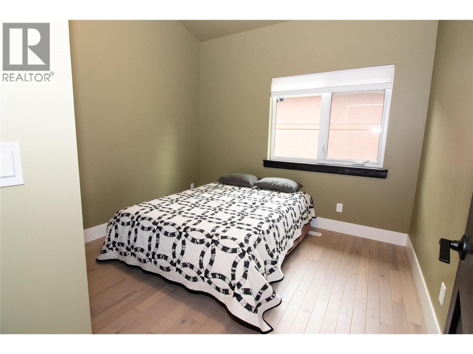 2552 Sandstone Mews, Invermere, BC