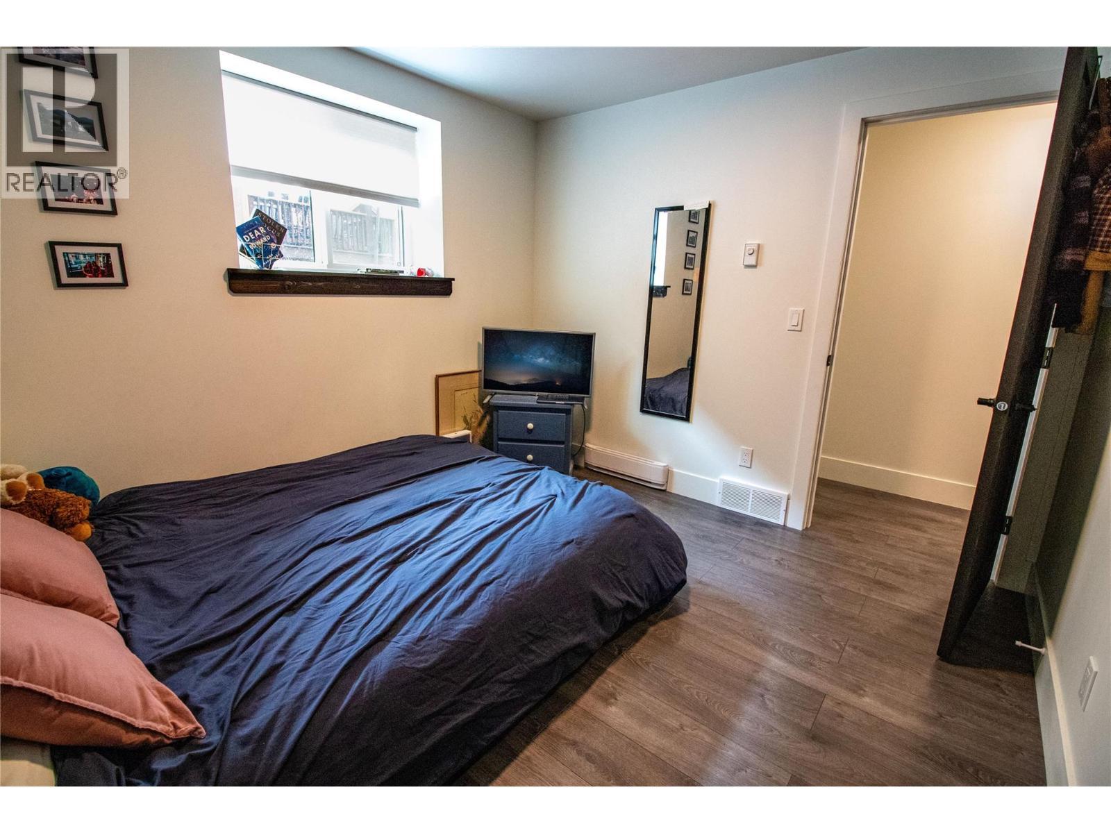 Suite Bedroom - 2552 Sandstone Mews, Invermere, BC