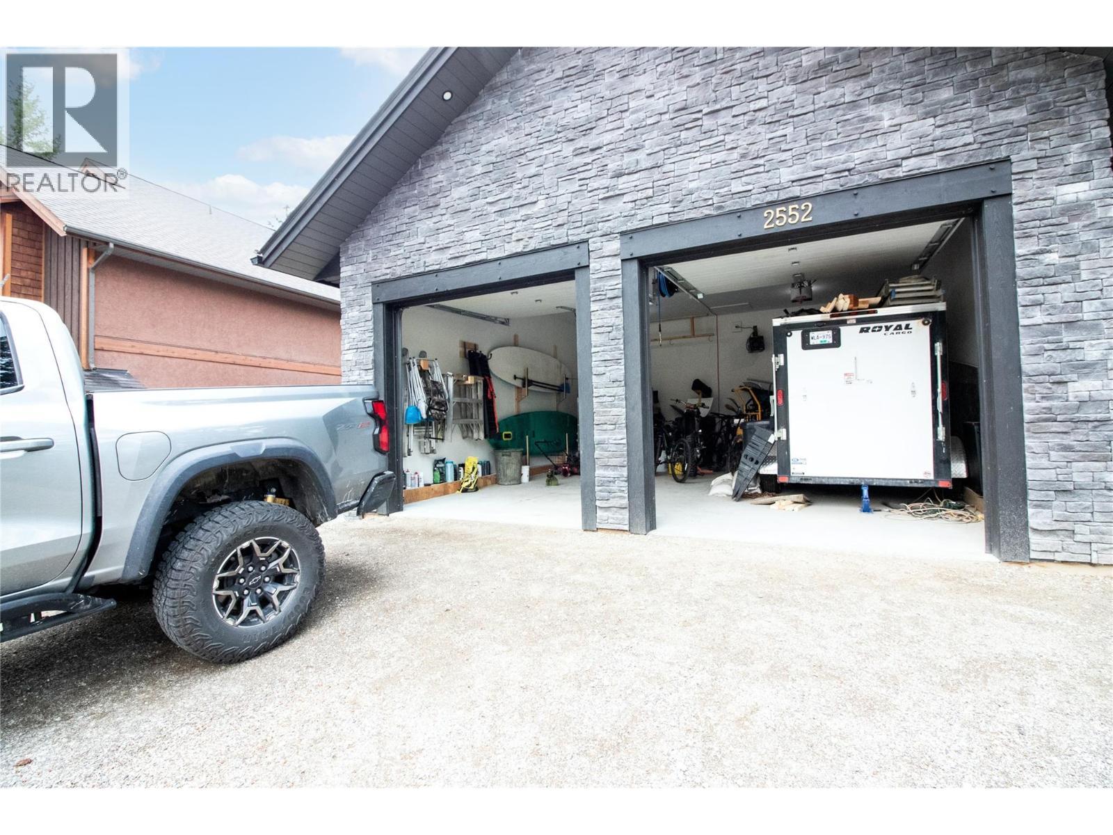 Double Heated Garage - 2552 Sandstone Mews, Invermere, BC