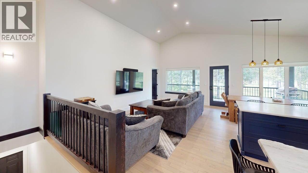 2552 Sandstone Mews, Invermere, BC