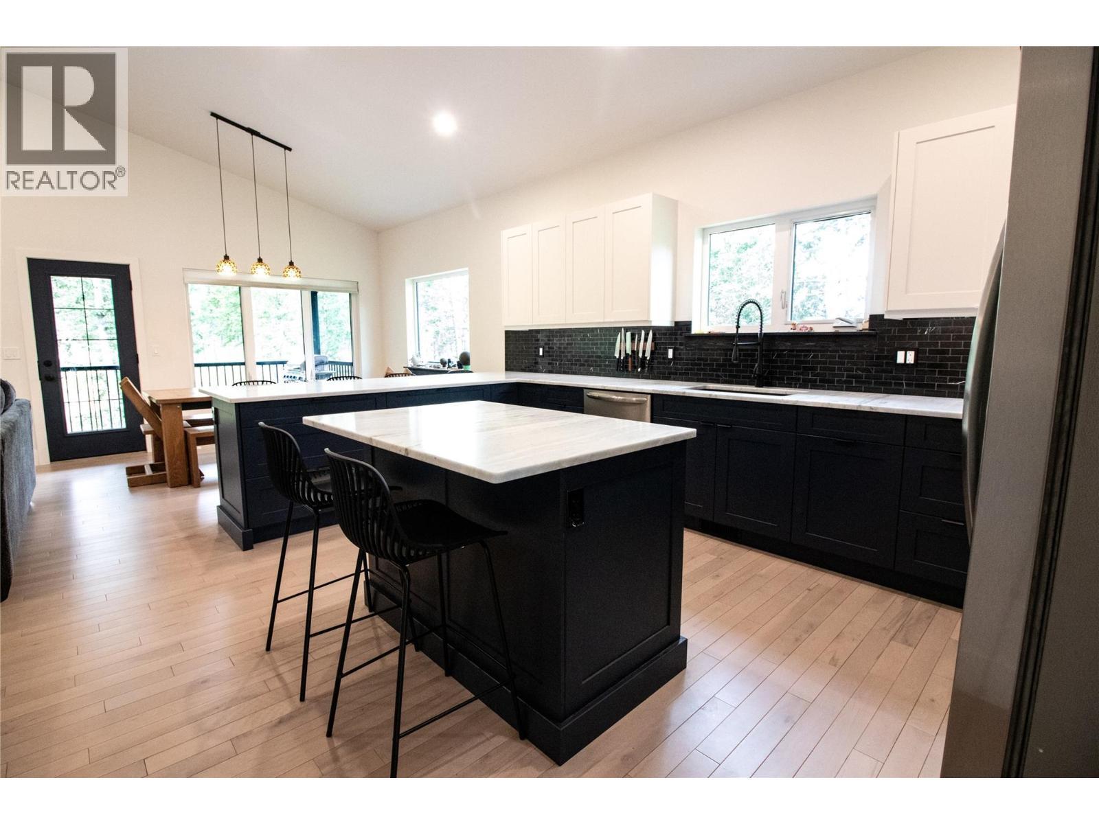 2552 Sandstone Mews, Invermere, BC