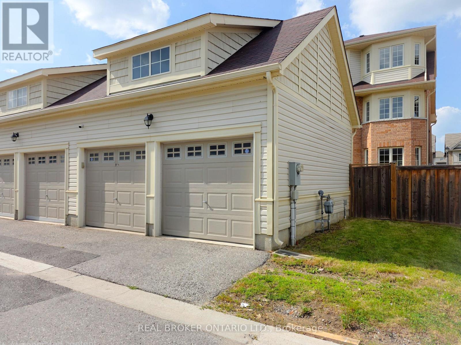 2 Car Garage + 1 driveway + 1 Future Parking Pad - 25 Vinod Road, Markham, ON