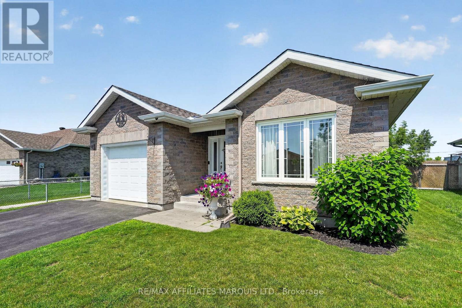 348 Glen Nora Drive, Cornwall, ON